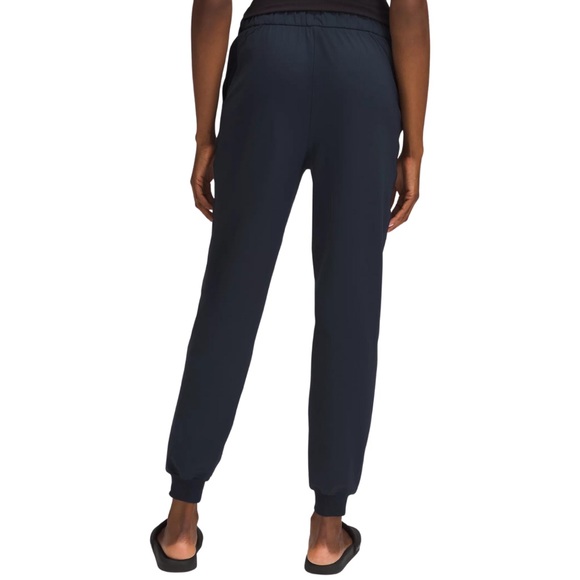 Lululemon Women’s Stretch High-Rise Jogger [Full Length] - Picture 5 of 9